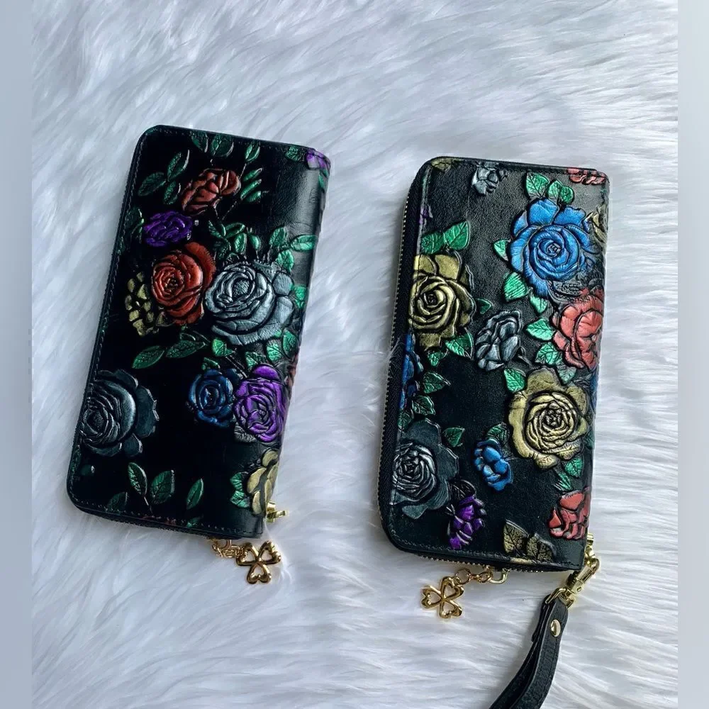 Handmade Genuine Leather Floral Embossed Accordion Wallet/ Wristlet